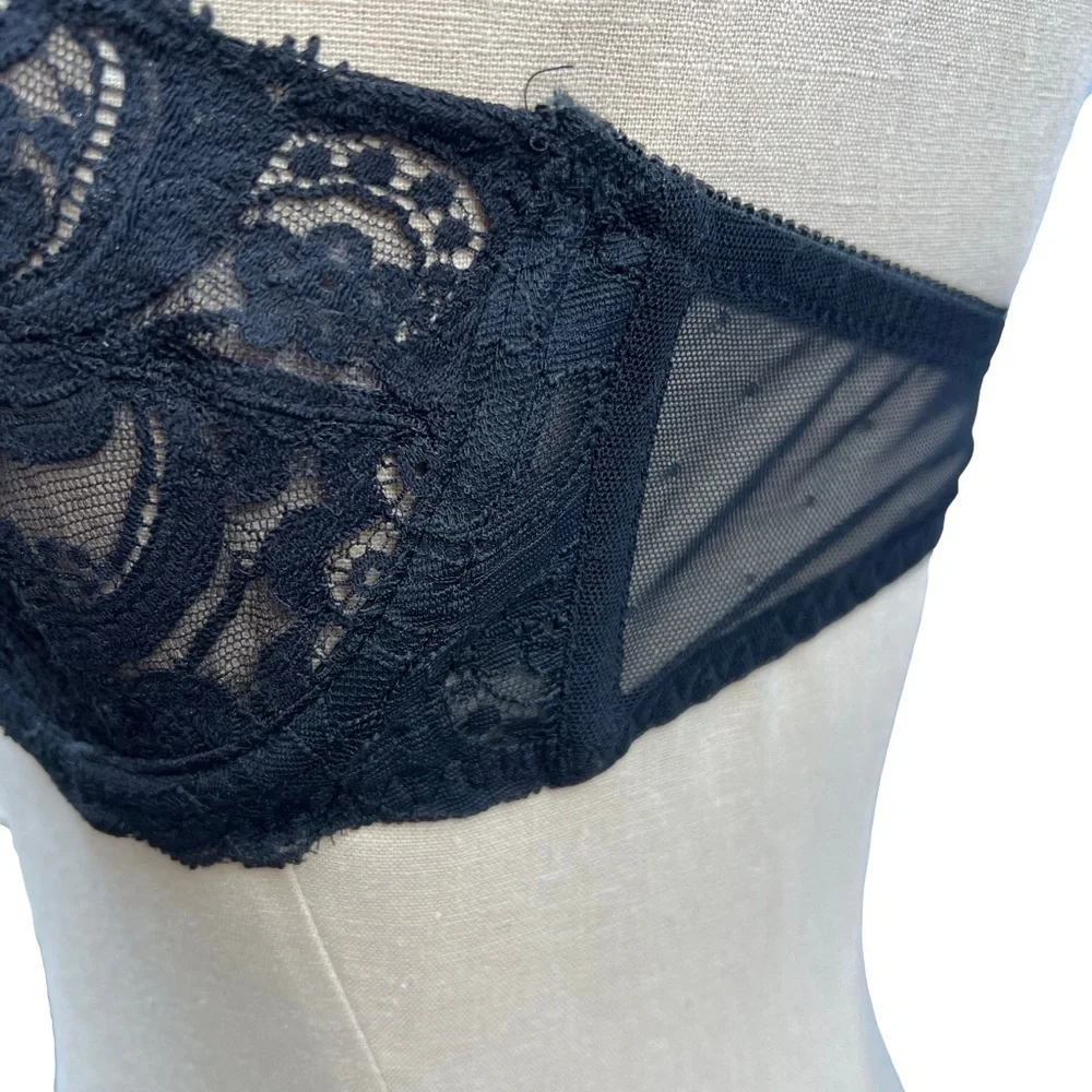 Vintage Victoria's Secret Lace Strapless Bra Size 36A